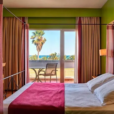 Hotel De 4*
