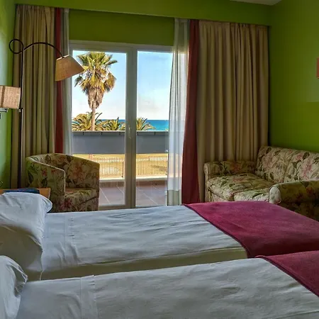 Hotel De 4*